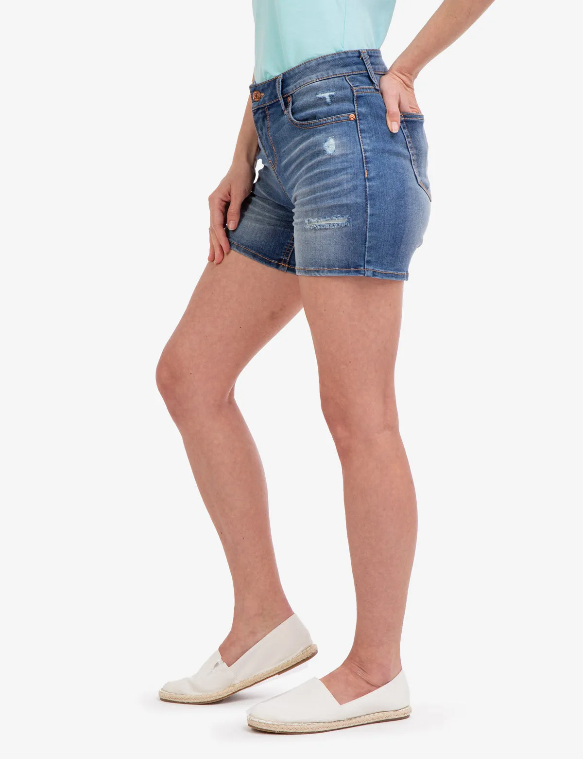 CLASSIC MID RISE DENIM SHORTS