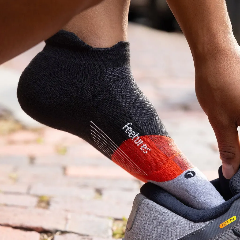 Feetures Elite Max Cushion No Show Tab Socks - Bounce Black