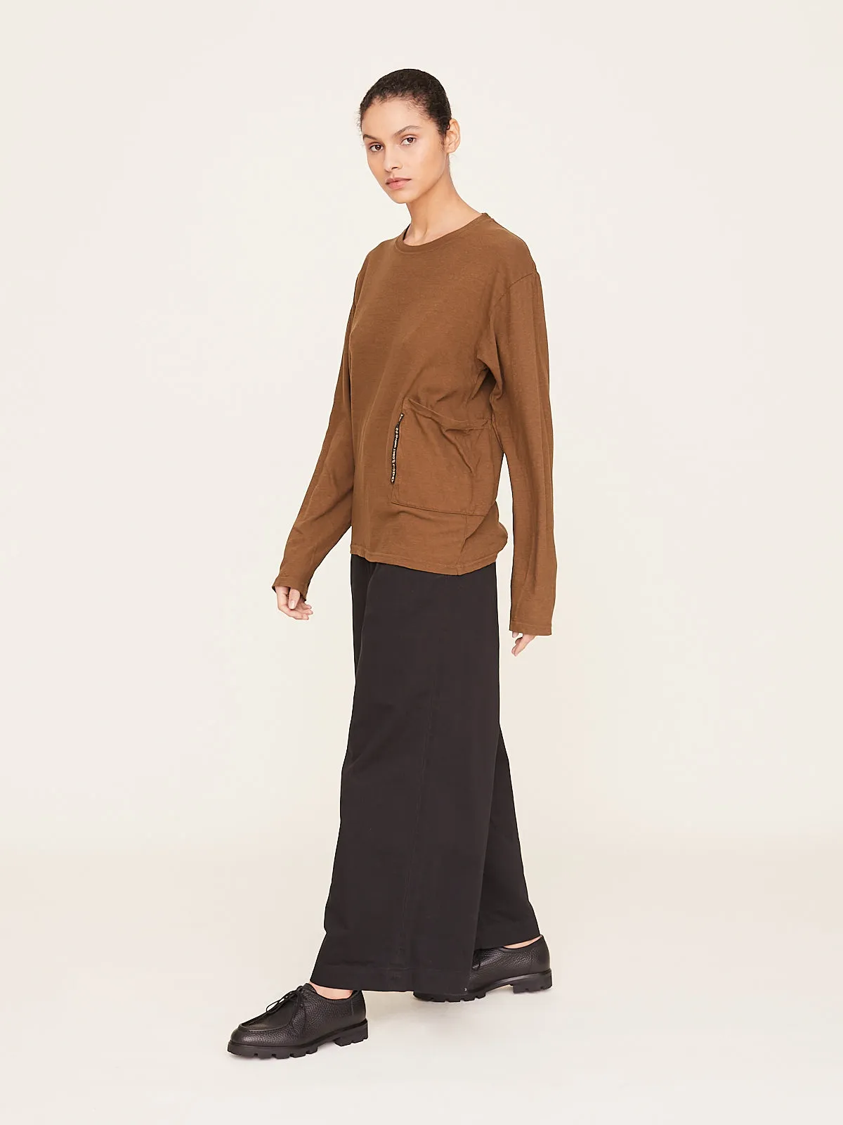 Gauze Jersey Biscuit Pocket Long Sleeve T-Shirt in Brown Khaki