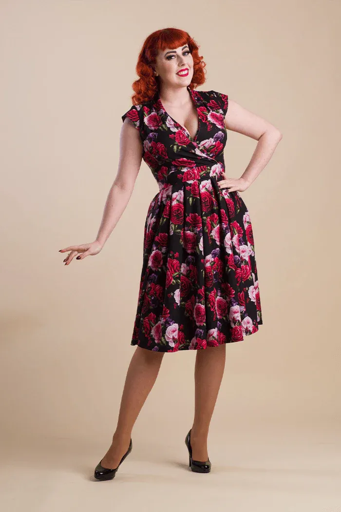 Lady Vintage Eva Dress in Red Roses