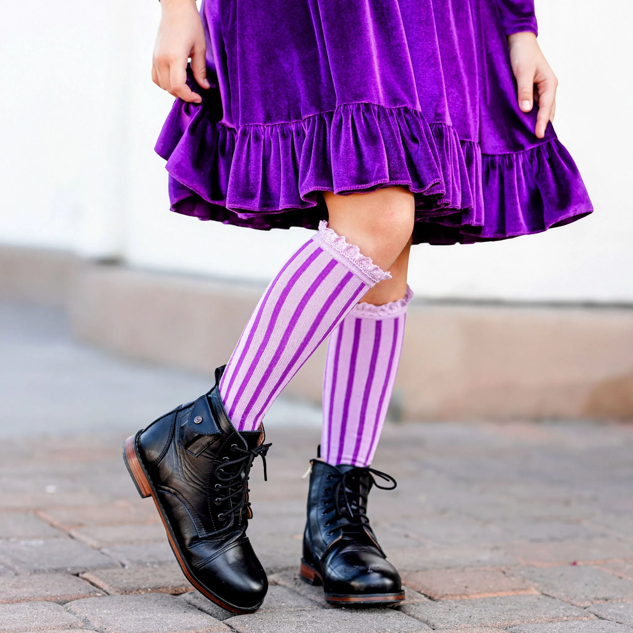 Vertical Striped Lace Top Knee High Socks - Wisteria Purple